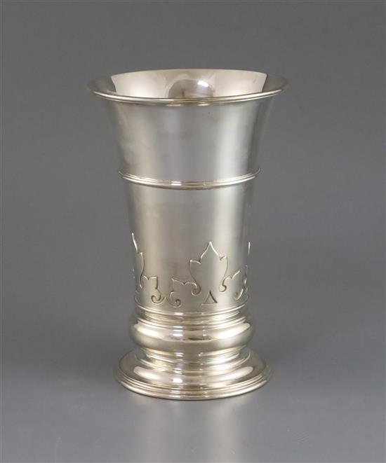 A late Victorian silver flower vase by Carrington & Co, 29 oz.